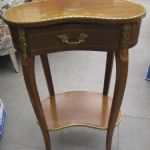 624 1351 LAMP TABLE